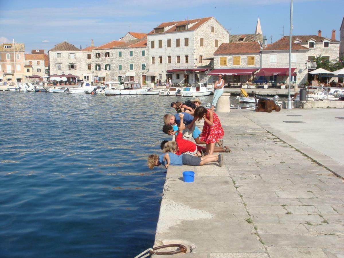 Authentico Deluxe Stari Grad Villa Stari Grad  Eksteriør bilde